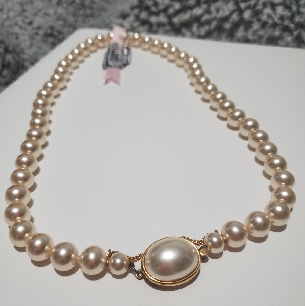 Vintage pearl Necklace